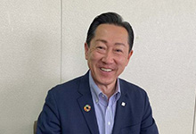 大栄産業株式会社 代表取締役<br />
戸塚 和昭様